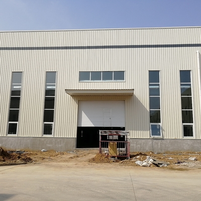 प्रीफैब लाइट स्टील स्ट्रक्चर वेयरहाउस Q235B Q355B ASTM A36