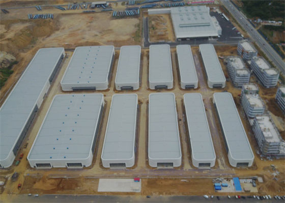 रॉक वॉल इन्सुलेशन के साथ प्रीफैब स्टील वेयरहाउस बिल्डिंग 50 वर्ष जीवनकाल