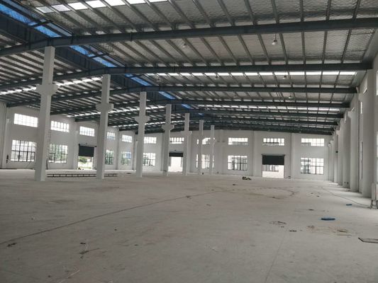 एच-सेक्शन बीम के साथ हल्के इस्पात संरचना गोदाम 50 साल का जीवनकाल