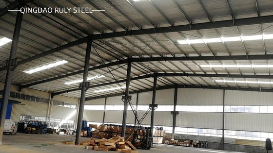 प्रीफैब स्टील वर्कशॉप एच-सेक्शन फ्रेम Q235B Q355B 50 साल का जीवन