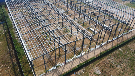 4000m2 पूर्वनिर्मित इस्पात संरचना गोदाम एच अनुभाग इस्पात
