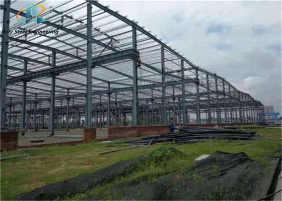 पूर्वनिर्मित स्टील स्ट्रक्चर बिल्डिंग Q235B स्टील स्ट्रक्चर गारमेंट फैक्ट्री