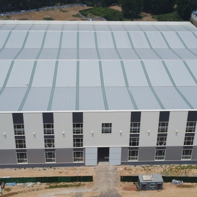 पोर्टल फ्रेम स्टील वेयरहाउस बिल्डिंग Q235B Q355B ASTM A36