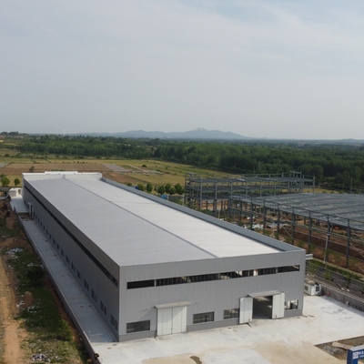 ASTM A36 स्टील वर्कशॉप के साथ ओवरहेड क्रेन रॉक वॉल इन्सुलेशन