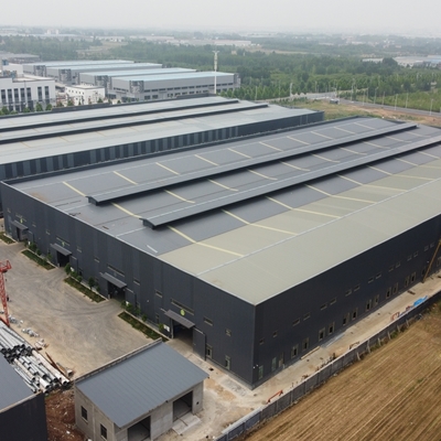 ASTM A36 स्टील वर्कशॉप के साथ ओवरहेड क्रेन रॉक वॉल इन्सुलेशन