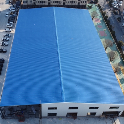 Q235B Q355B ASTM A36 स्टील के साथ पूर्वनिर्मित स्टील संरचना गोदाम