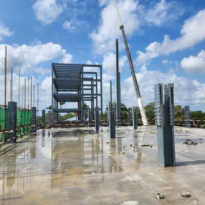 आधुनिक डिज़ाइन प्रीफैब्रिकेटेड स्टील स्ट्रक्चर होटल बिल्डिंग्स मल्टी स्टोरीज़ स्टील बिल्डिंग्स सप्लाई