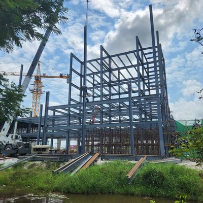 आधुनिक डिज़ाइन प्रीफैब्रिकेटेड स्टील स्ट्रक्चर होटल बिल्डिंग्स मल्टी स्टोरीज़ स्टील बिल्डिंग्स सप्लाई
