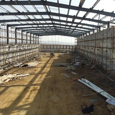 पूर्वनिर्मित स्टील पोल्ट्री शेड त्वरित बोल्ट विधानसभा कोई विशेष उपकरण की आवश्यकता नहीं है